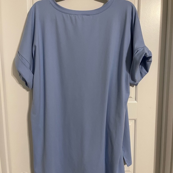 Zenana Boutique blue v neck tshirt Large - Picture 2 of 3